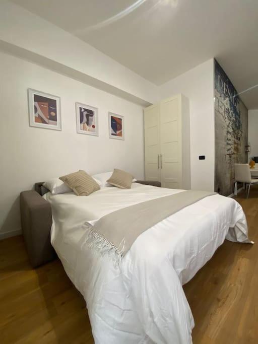 Liu Tiburtina In Appartamento Roma